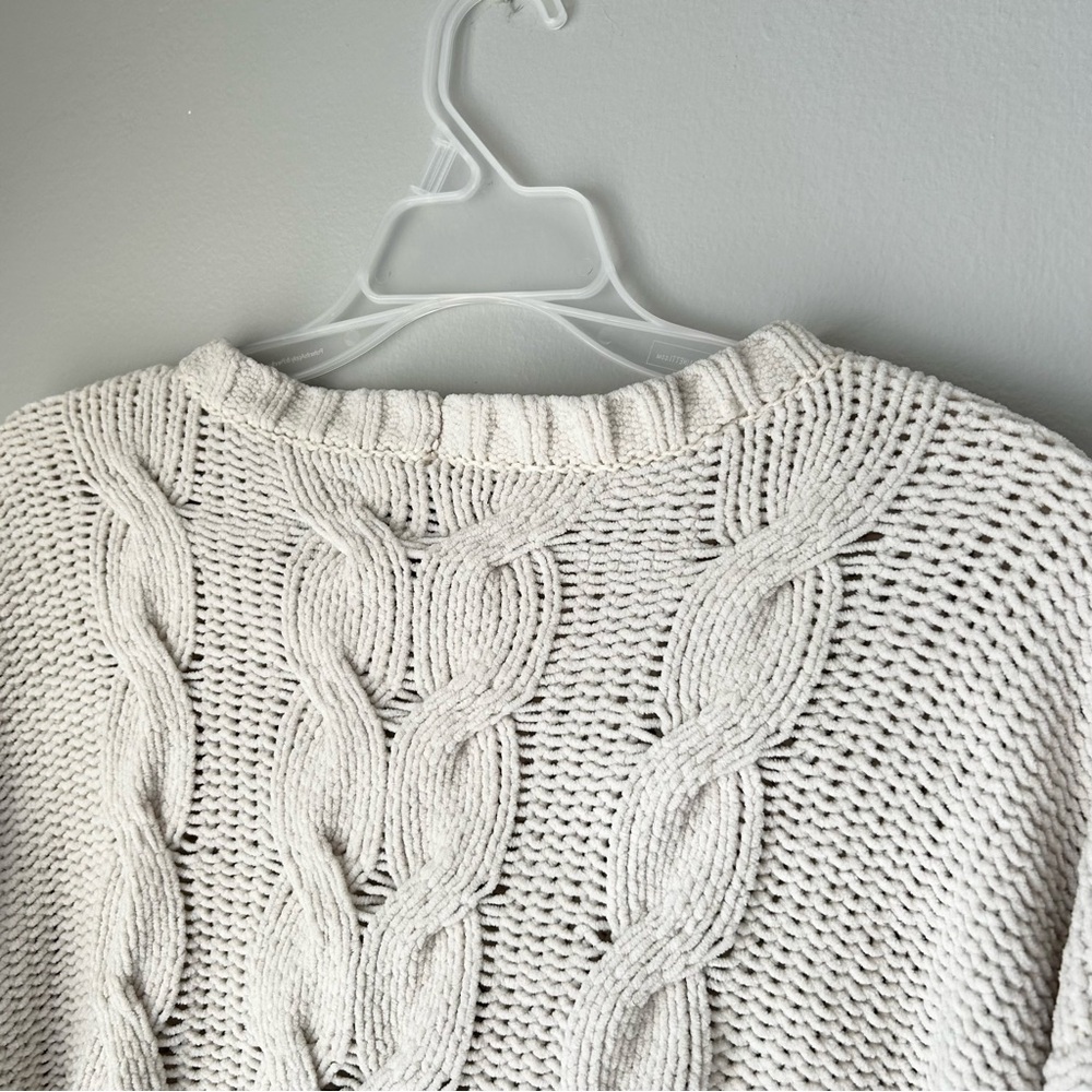 American Eagle Outfitters Cozy Cable Knit Sweater - Cream - Size M - Picture 9 of 9